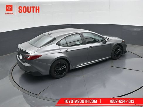 Used 2025 Toyota Camry SE FWD image 45