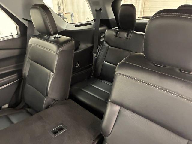 Used 2022 Ford Explorer Limited AWD/4WD image 18