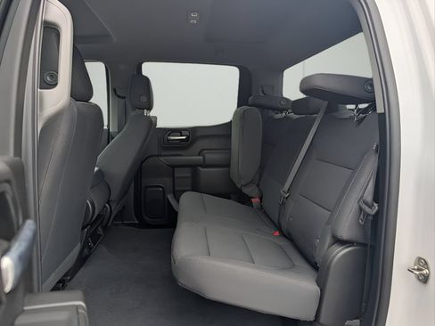 Used 2019 Chevrolet Silverado 1500 Custom Trail Boss w/ Custom Convenience Package AWD/4WD image 11