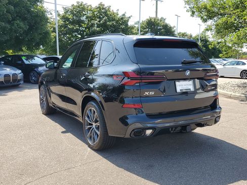 New 2026 BMW X5 xDrive50e w/ M Sport Package AWD/4WD image 4