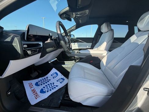 Certified 2024 Cadillac Lyriq Luxury image 30