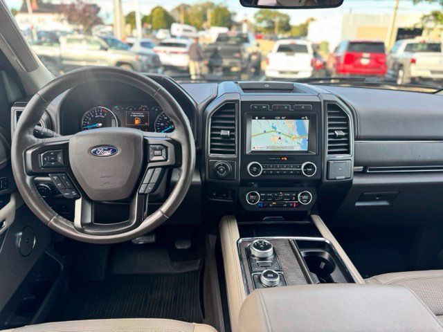 Used 2018 Ford Expedition Limited w/ Equipment Group 301A AWD/4WD image 23