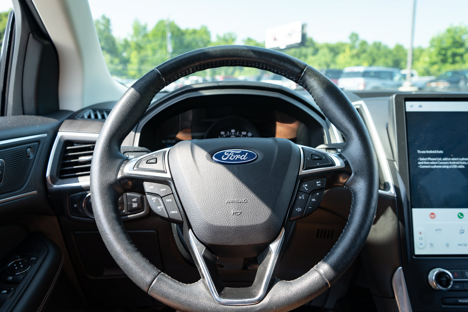 Used 2024 Ford Edge Titanium AWD/4WD image 28