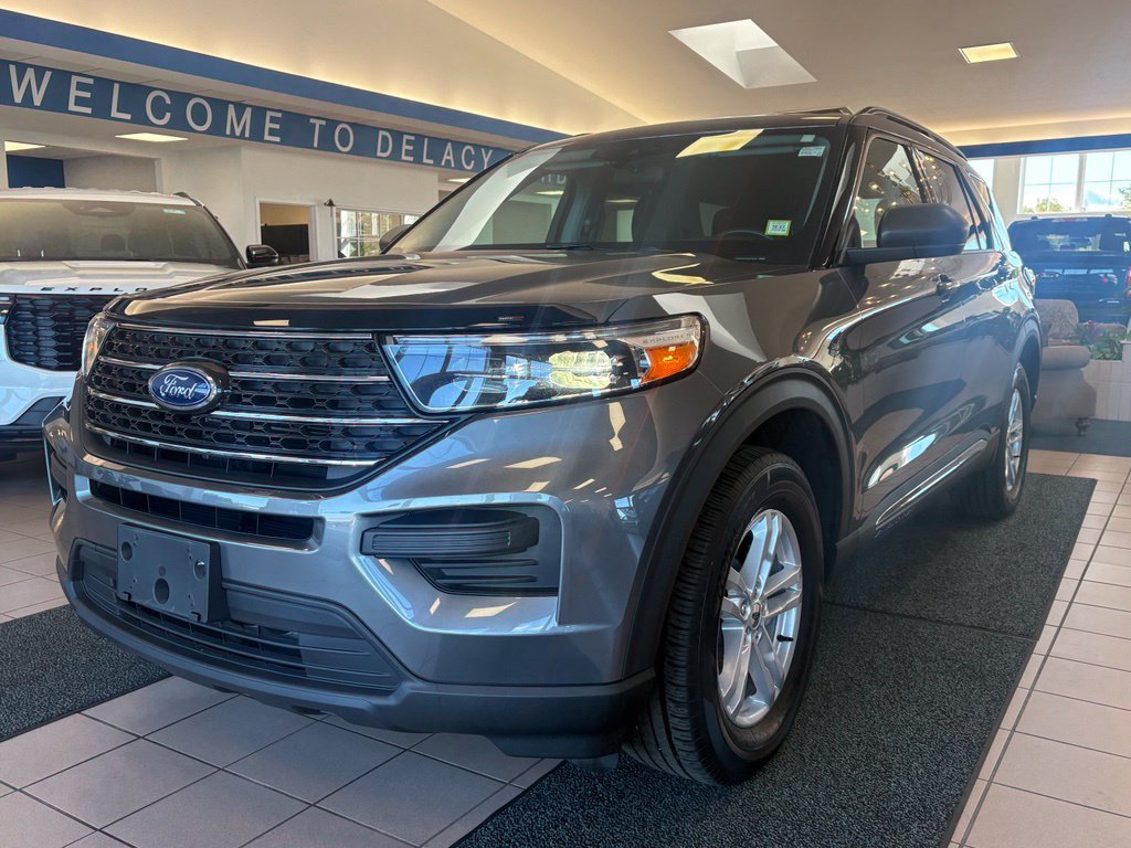 Used 2022 Ford Explorer XLT AWD/4WD image 1
