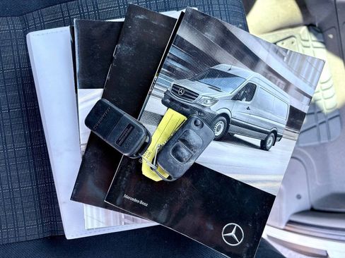 Used 2017 Mercedes-Benz Sprinter 2500 image 30
