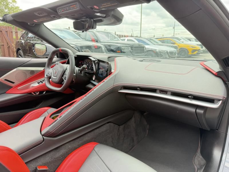 Used 2024 Chevrolet Corvette Stingray Preferred Conv w/ Z51 Performance Package RWD image 26