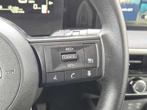 Used 2025 Nissan Kicks SV FWD image 20
