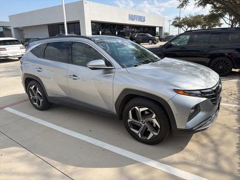 Used 2022 Hyundai Tucson Limited image 2