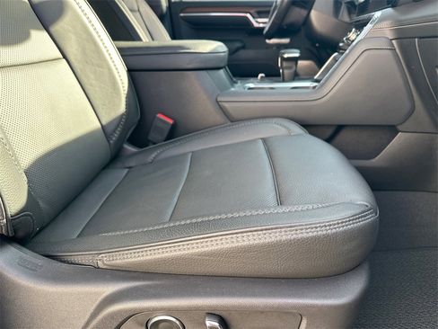 Used 2024 GMC Sierra 1500 Denali image 14