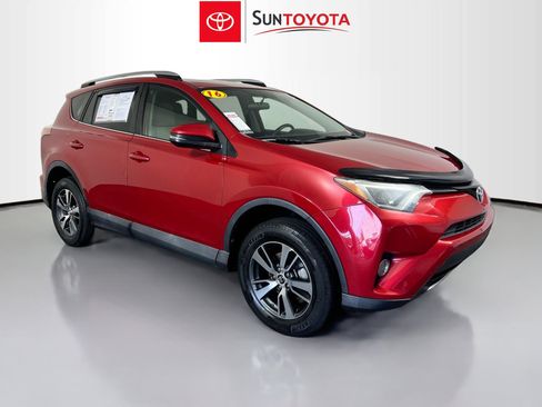 Used 2016 Toyota RAV4 XLE image 1