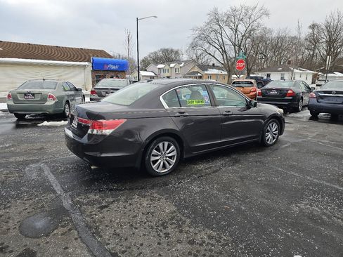 Used 2011 Honda Accord EX-L image 9