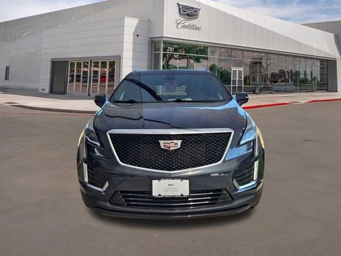 Certified 2022 Cadillac XT5 Sportv w/ Technology Package image 2