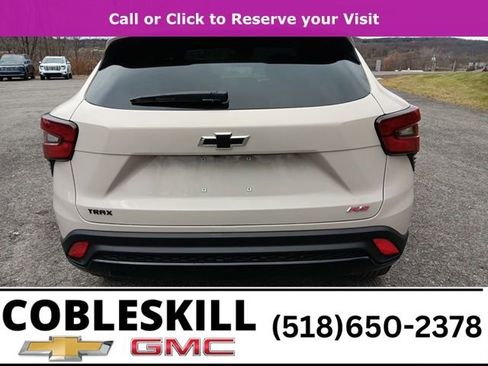 New 2026 Chevrolet Trax RS image 4