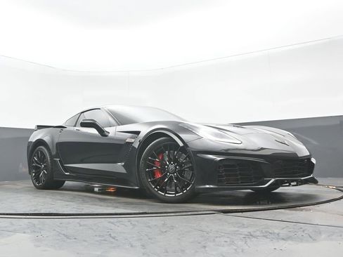 Used 2016 Chevrolet Corvette Z06 w/ 2LZ Preferred Equipment Group image 28