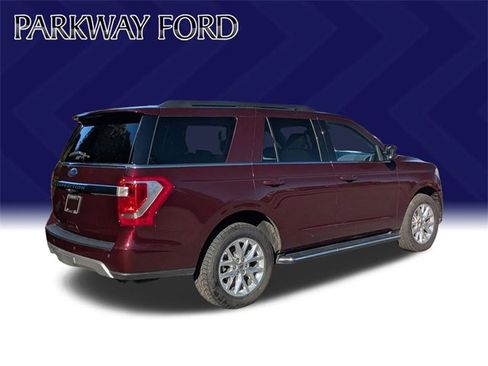 Used 2021 Ford Expedition XLT image 5