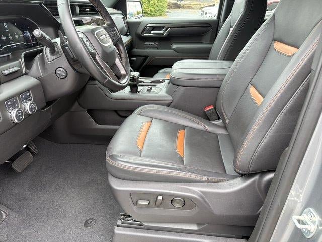 Used 2025 GMC Sierra 1500 AT4 w/ Technology Package AWD/4WD image 9