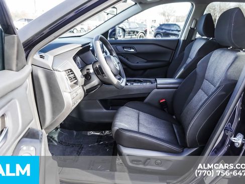 Used 2024 Nissan Rogue SV image 21