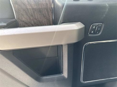 Used 2019 Ford F250 Lariat w/ Lariat Ultimate Package image 23