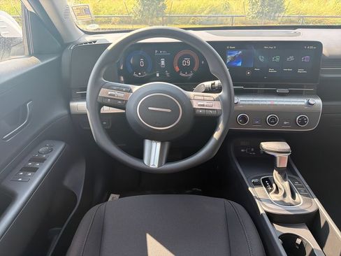 New 2026 Hyundai Kona SE FWD image 17