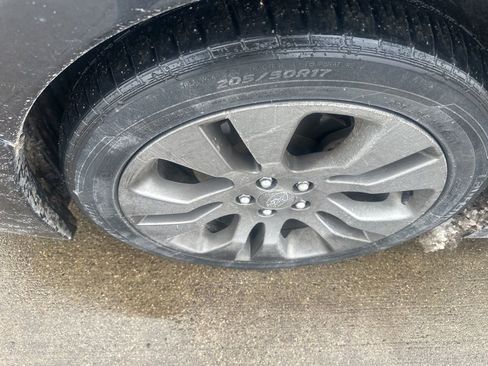 Used 2013 Subaru Impreza 2.0i Sport Limited image 3