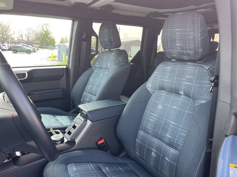 Used 2025 Ford Bronco Heritage Edition AWD/4WD image 12