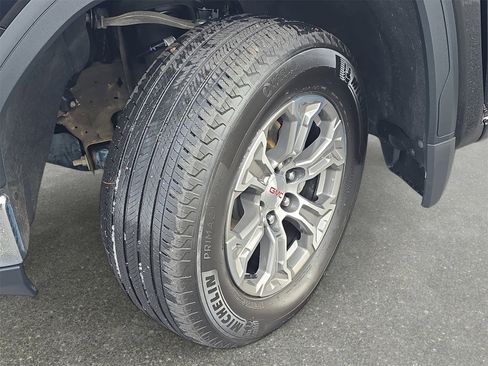 Used 2025 GMC Sierra 1500 SLT image 30