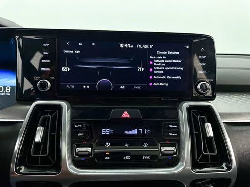 Certified 2023 Kia Sorento SX image 26