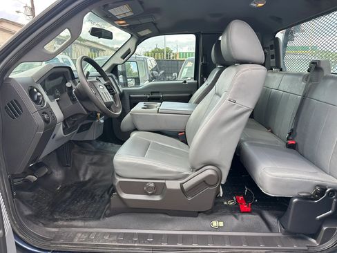 Used 2016 Ford F250 XL w/ Power Equipment Group AWD/4WD image 30