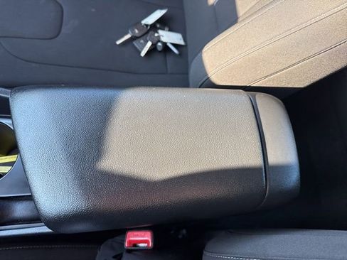 Used 2024 Hyundai Elantra SEL image 21