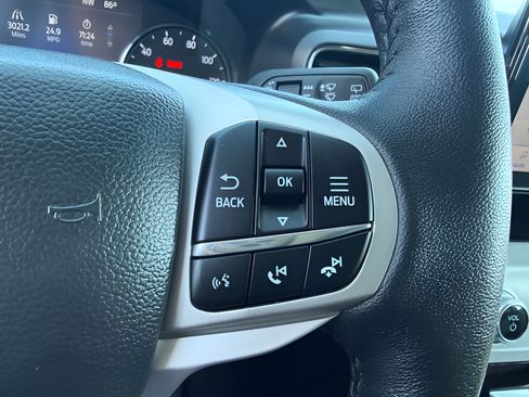 Used 2023 Ford Explorer XLT w/ Equipment Group 202A AWD/4WD image 21