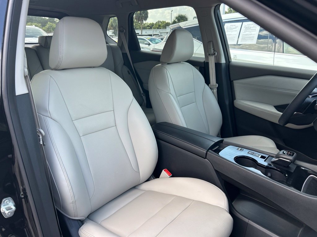 Certified 2025 Nissan Rogue SL FWD image 45