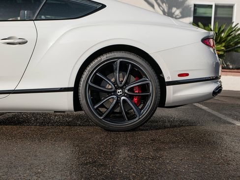 Used 2022 Bentley Continental GT image 7
