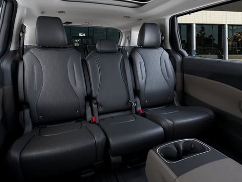 New 2026 Kia Carnival SX FWD image 16