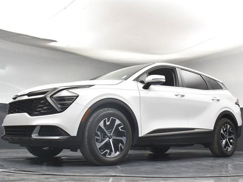 Certified 2025 Kia Sportage EX image 34