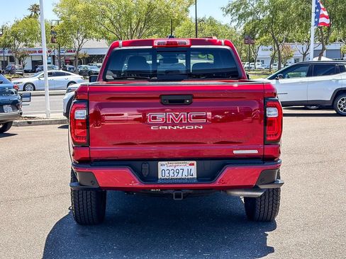 Used 2025 GMC Canyon Elevation w/ Convenience Package AWD/4WD image 3