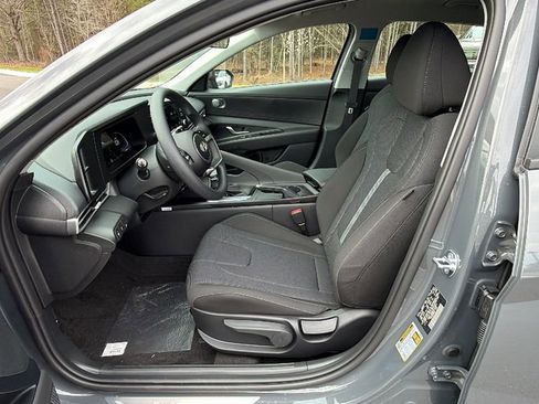 New 2026 Hyundai Elantra SE image 9