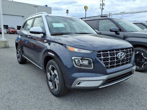 New 2026 Hyundai Venue SEL FWD image 8