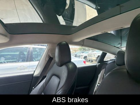 Used 2020 Tesla Model 3 Standard Range Plus RWD image 5