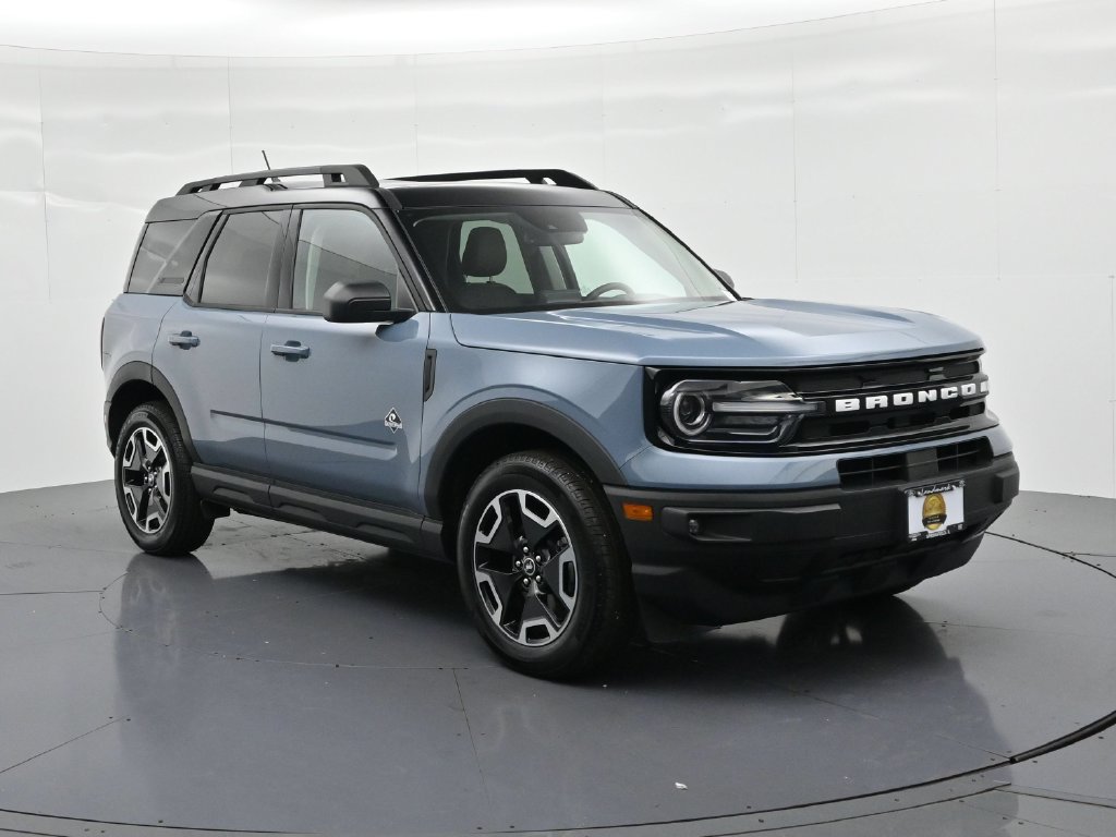 Certified 2024 Ford Bronco Sport Outer Banks w/ Tech Package AWD/4WD image 4