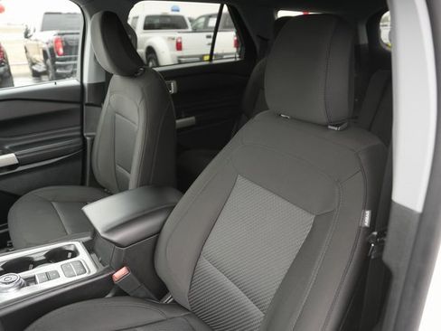 Certified 2023 Ford Explorer XLT image 10