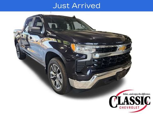 Used 2022 Chevrolet Silverado 1500 LT image 1