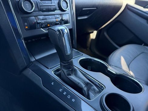 Used 2017 Ford Explorer XLT FWD image 14