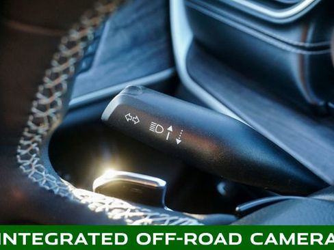 Used 2023 Jeep Grand Cherokee Limited w/ Luxury Tech Group II image 26