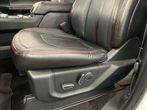 Used 2019 Ford Expedition Limited w/ Equipment Group 303A AWD/4WD image 17