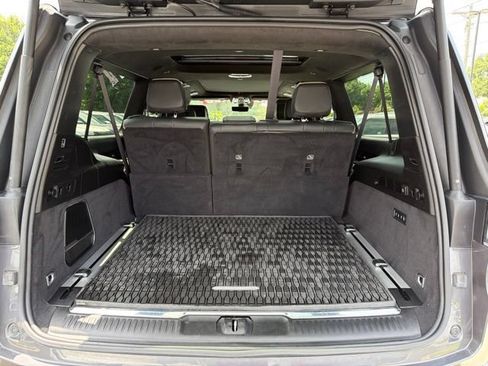 Used 2024 Jeep Grand Wagoneer L Series III AWD/4WD image 7