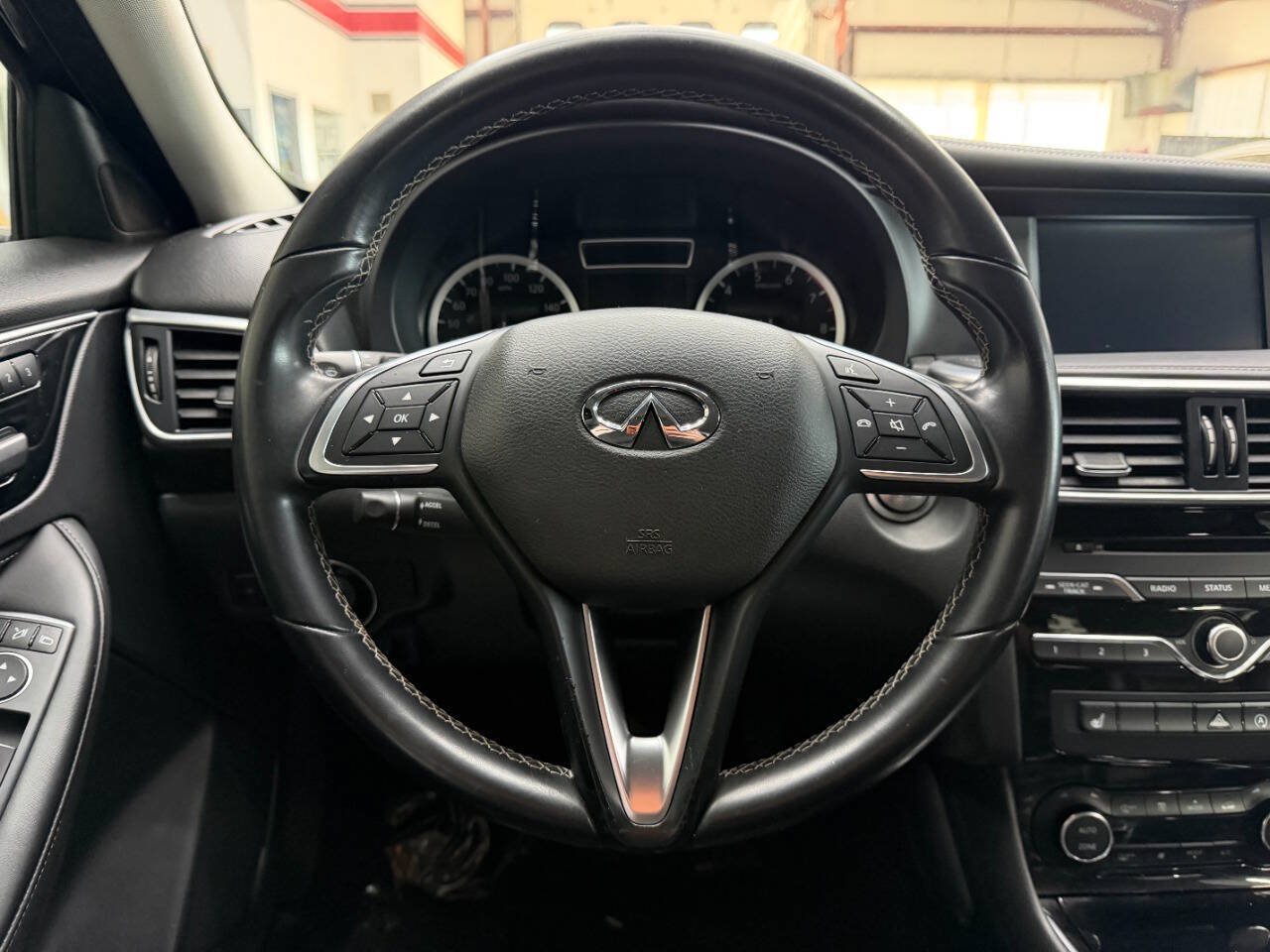 Used 2018 INFINITI QX30 FWD image 22