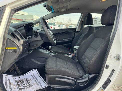 Used 2016 Kia Forte LX image 15