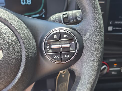 Certified 2023 Kia Soul LX FWD image 29