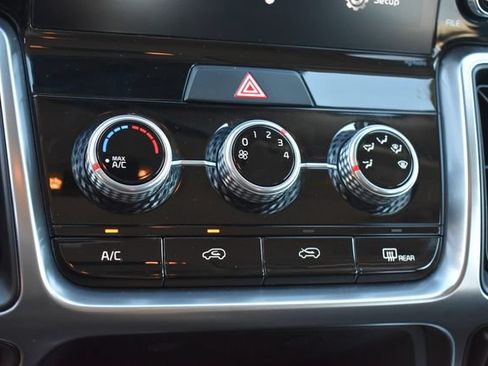 Certified 2023 Kia Sorento LX FWD image 26