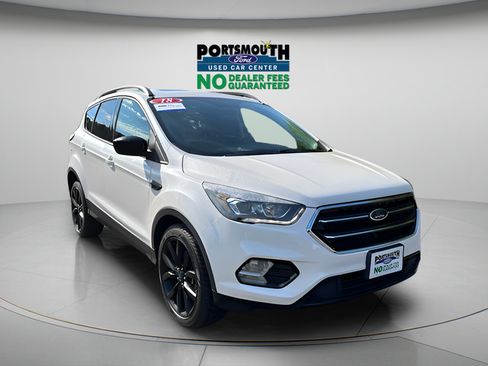 Used 2018 Ford Escape SE w/ SE Sport Appearance Package AWD/4WD image 30